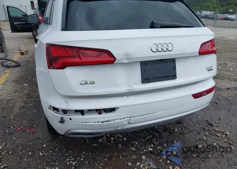 2018 Audi Q5 2.0T Premium/2.0T Tech Premium z USA, uszkodzony, nr VIN WA1BNAFY6J2242899